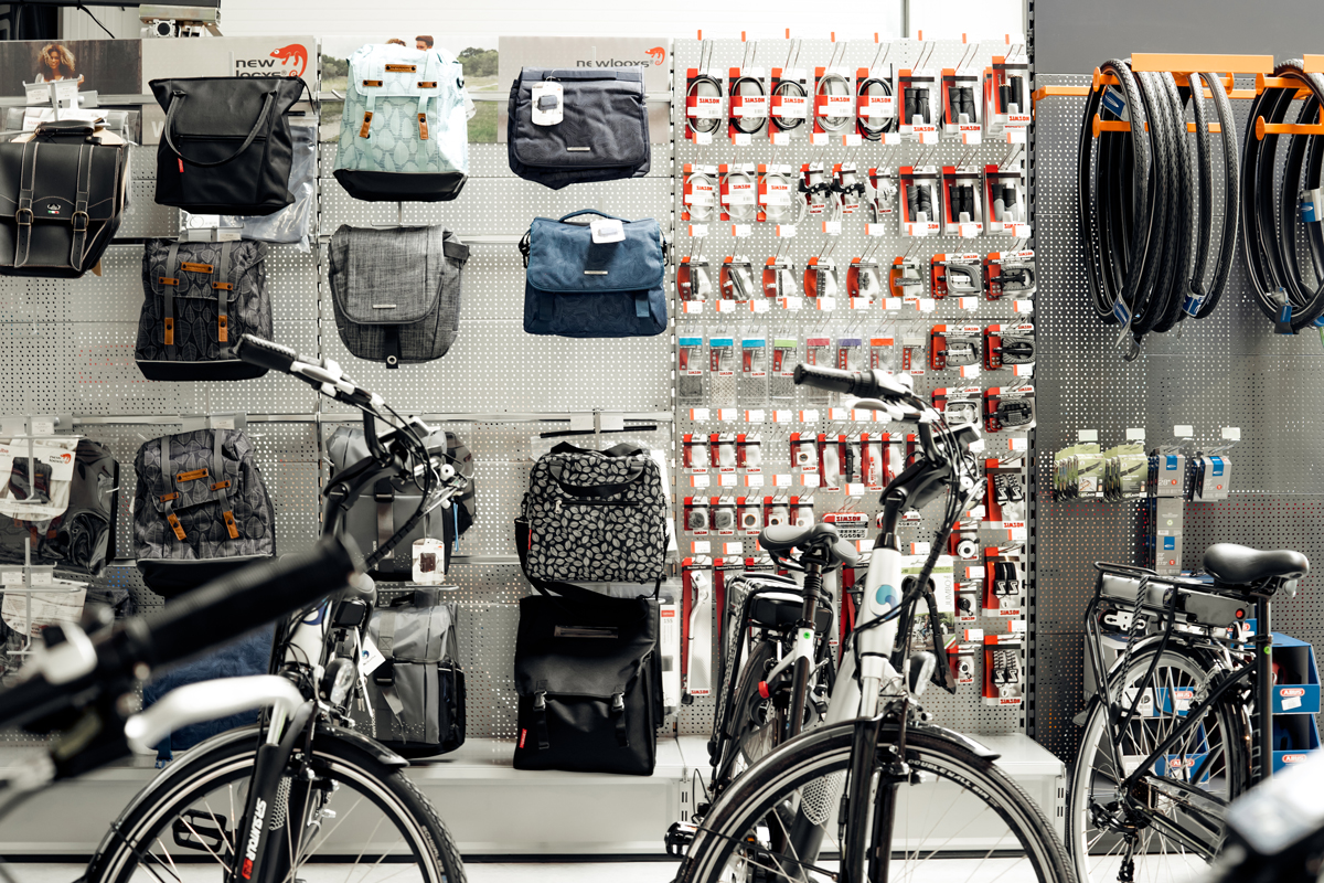 Elektrische fietsen accessoires  in Gent en Lommel